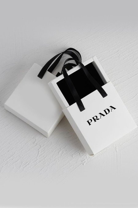 طقم اكسسوار - Prada  / شامل علبة الشركة
